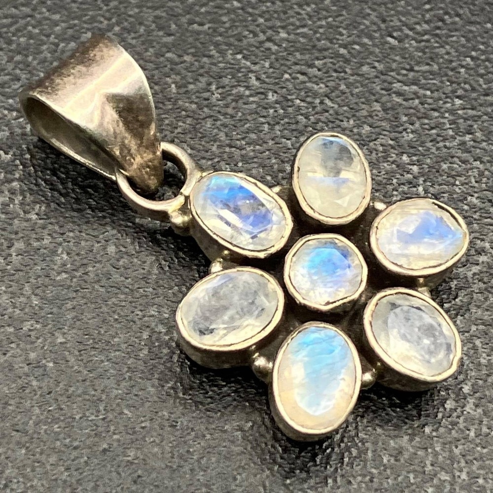 Sterling‎ Silver 925 Rainbow Moonstone Flower Pendant 8.7 grams Blue Flash Boho